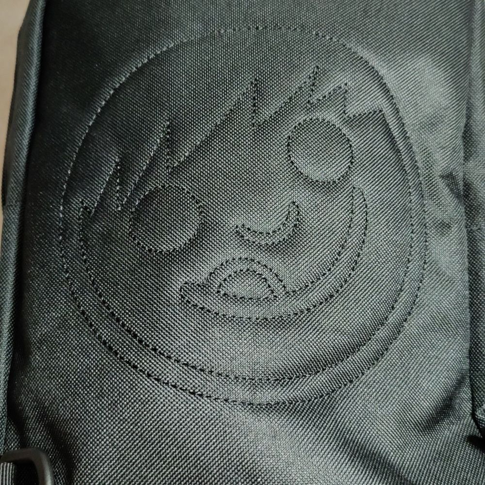 Neff Sling Bag - Picture 5 of 7